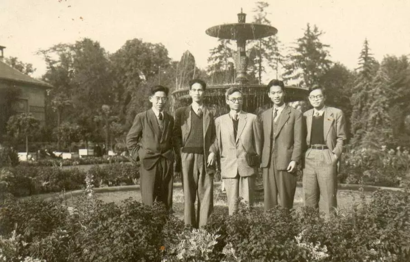 1951年，吴文俊.png